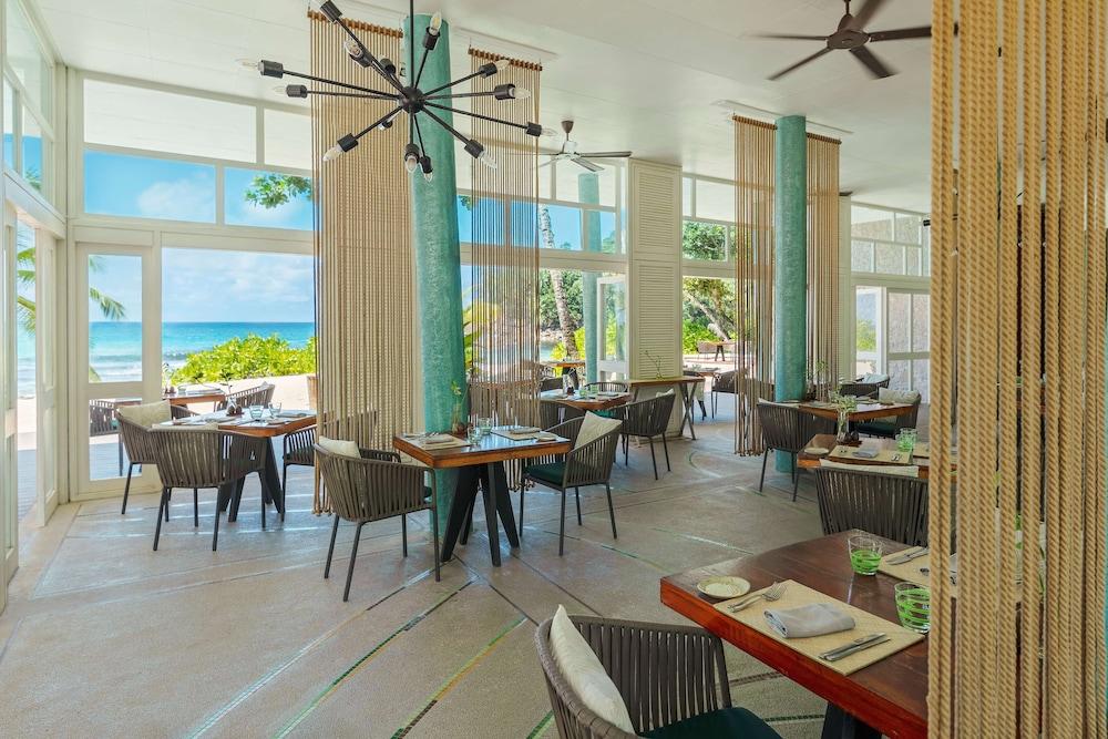 Avani Barbarons Seychelles Resort Grand Anse  Екстериор снимка