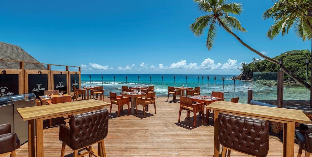 Avani Barbarons Seychelles Resort Grand Anse  Екстериор снимка