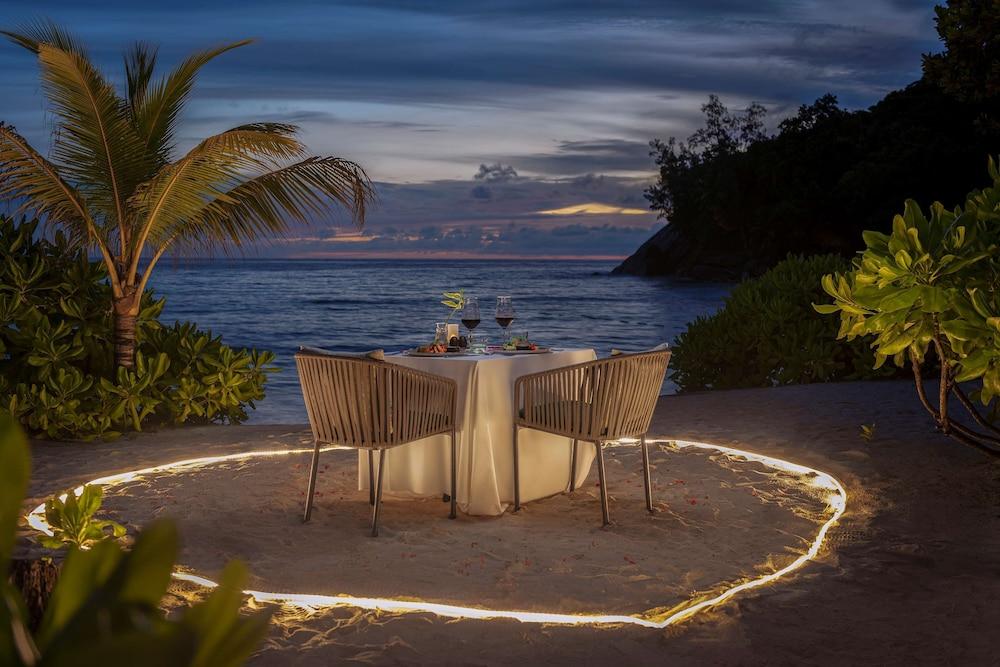 Avani Barbarons Seychelles Resort Grand Anse  Екстериор снимка